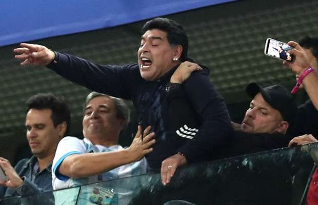 Maradona amsaka aliyemzushia kifo