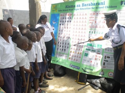 Teachers demand installation of road signs